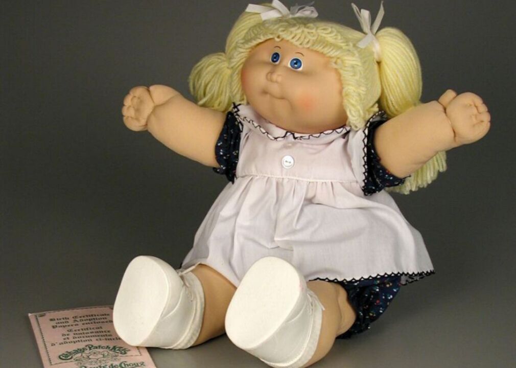 1983: Cabbage Patch Kids